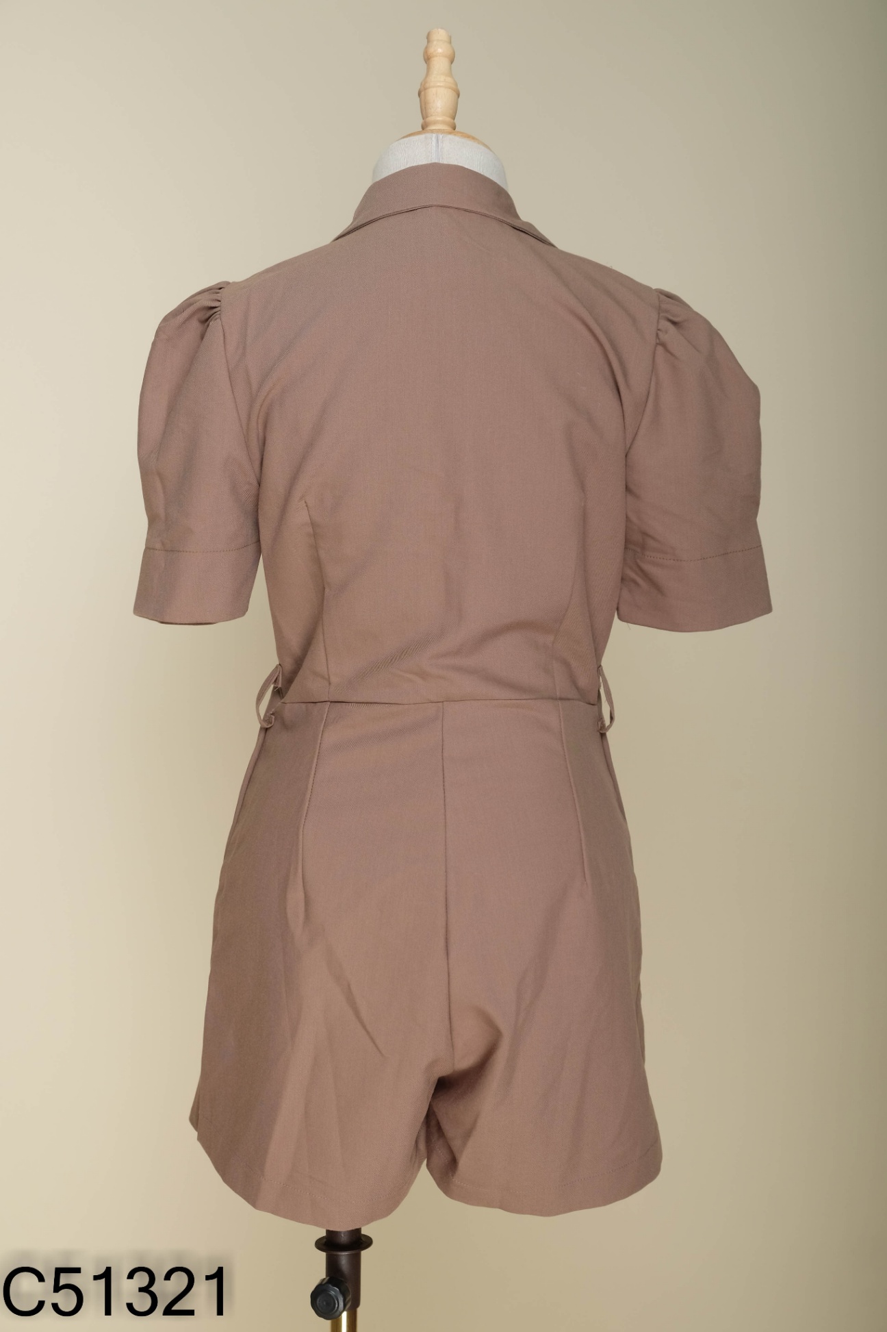 Jumpsuit giả váy nâu cổ vest