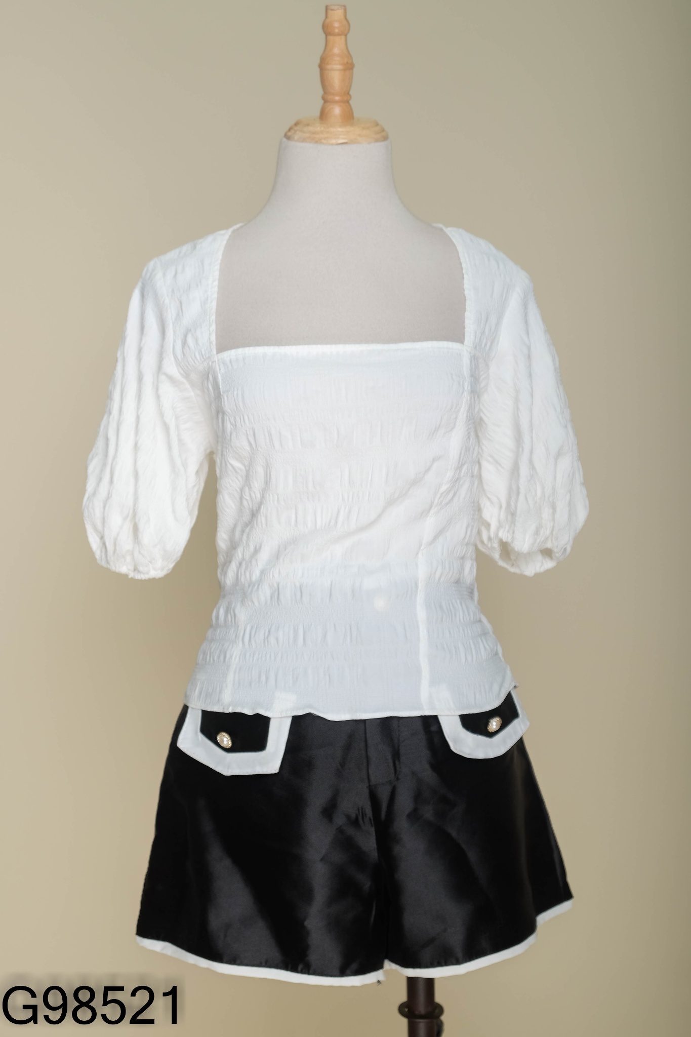 SET Áo trắng chun + quần short