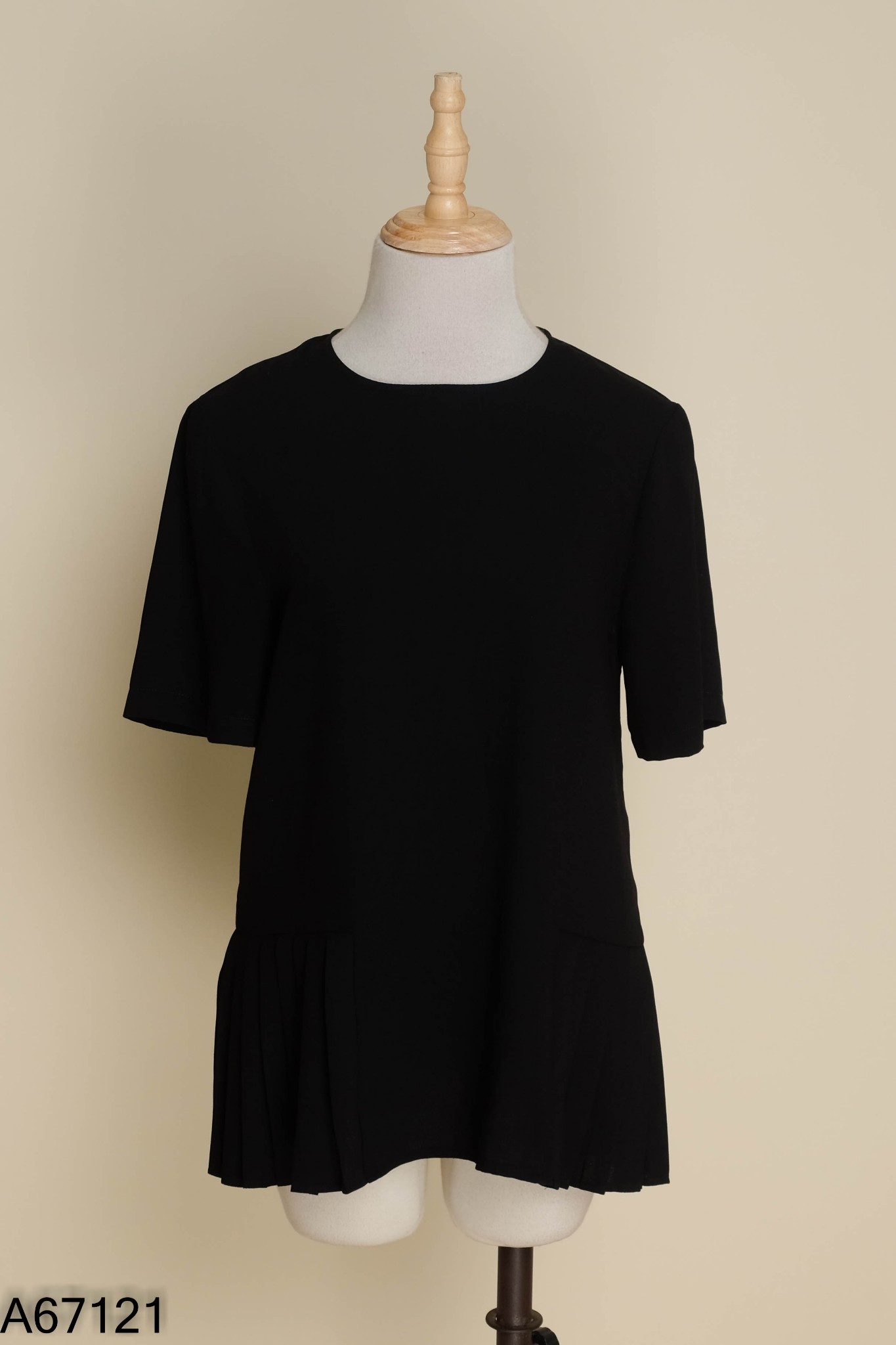 Áo đen ZARA xếp ly