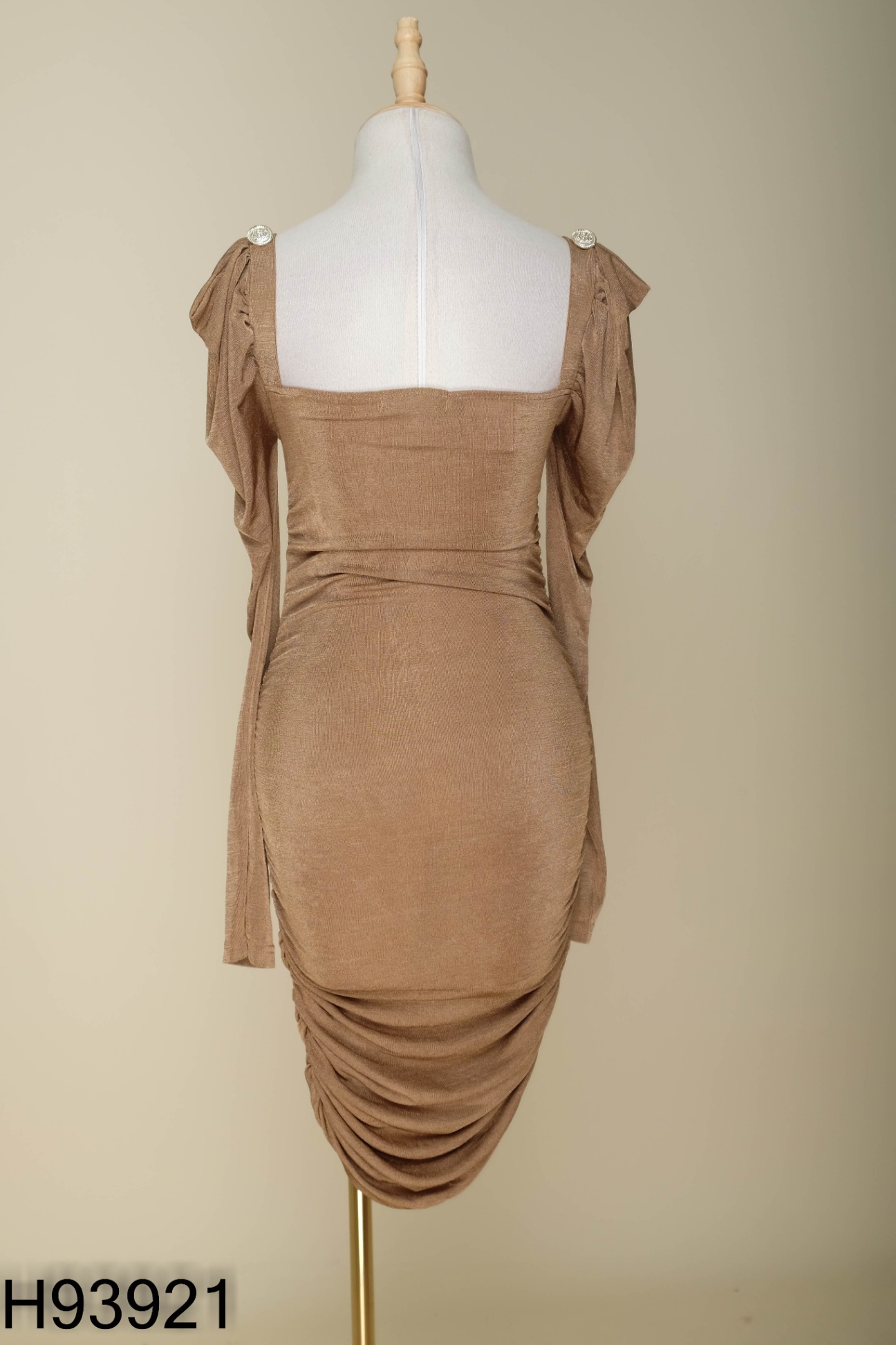 Váy body nâu cổ vuông