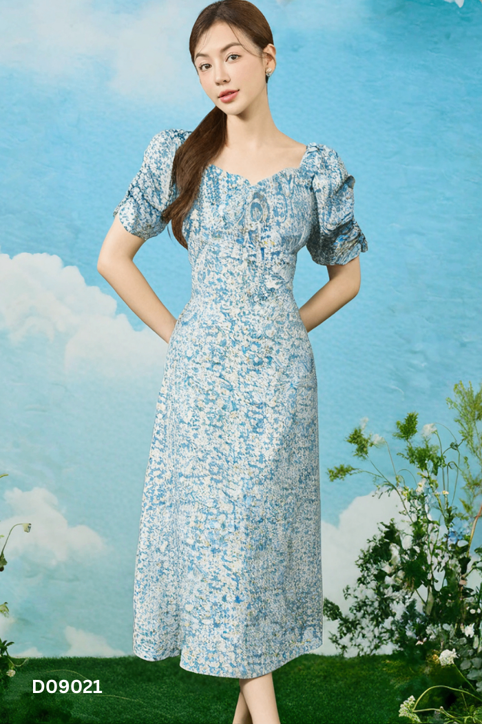 Váy xanh họa tiết hoa