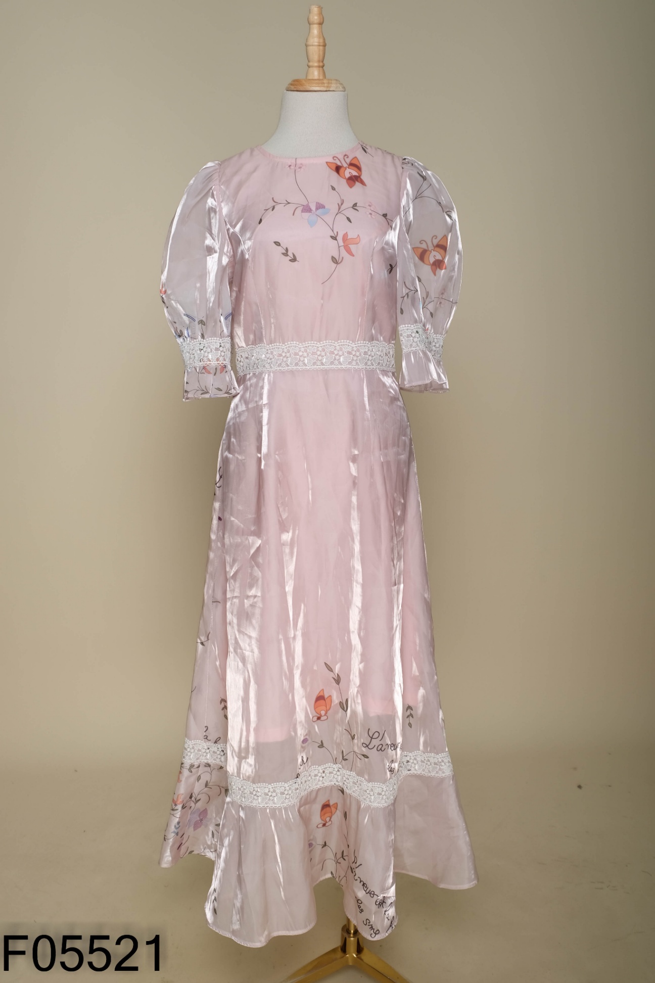 Váy organza hồng họa tiết hoa