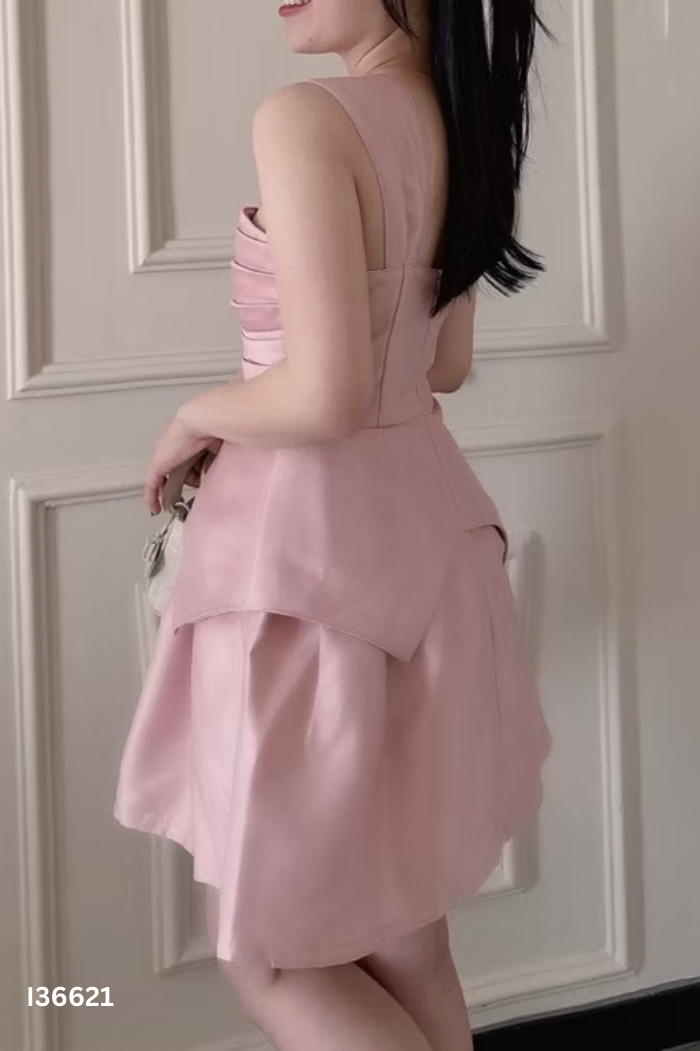 NEWTAG Váy hồng đính đá
