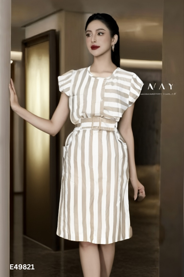 SET Áo trắng kẻ be nâu + chân váy