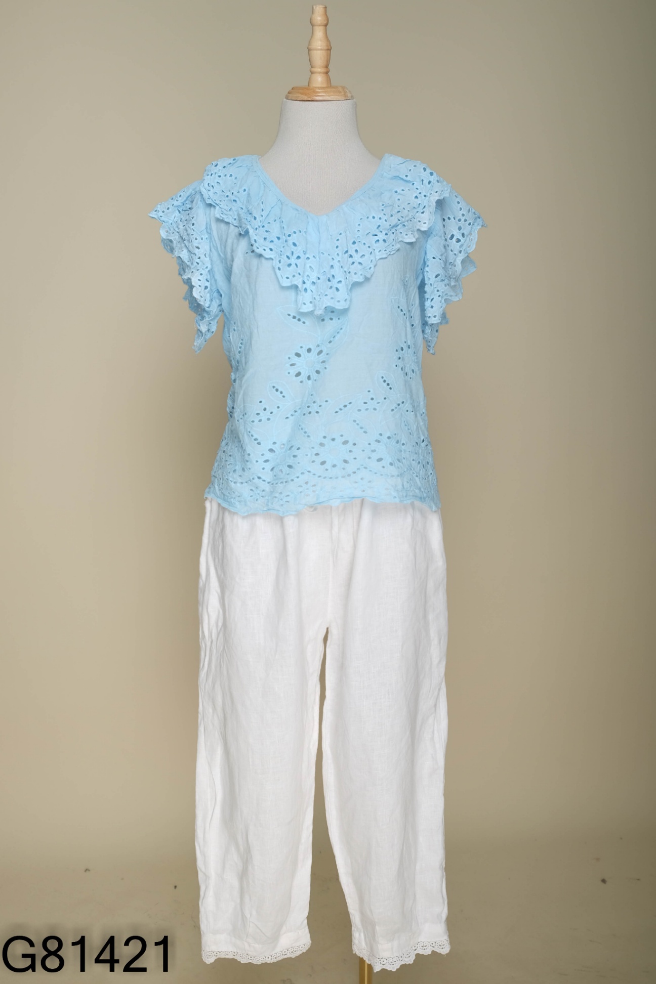 Set Áo xanh bèo + quần linen trắng