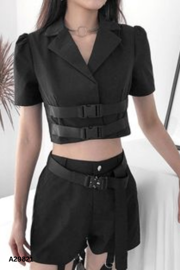 SET Áo đen cổ sơ mi + quần short