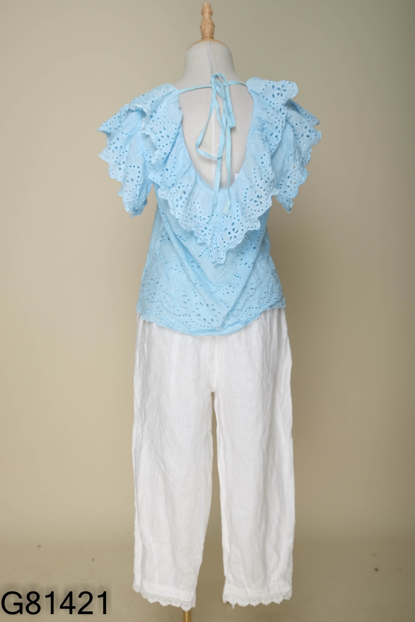 Set Áo xanh bèo + quần linen trắng