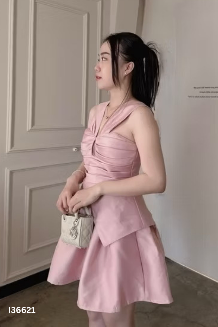NEWTAG Váy hồng đính đá
