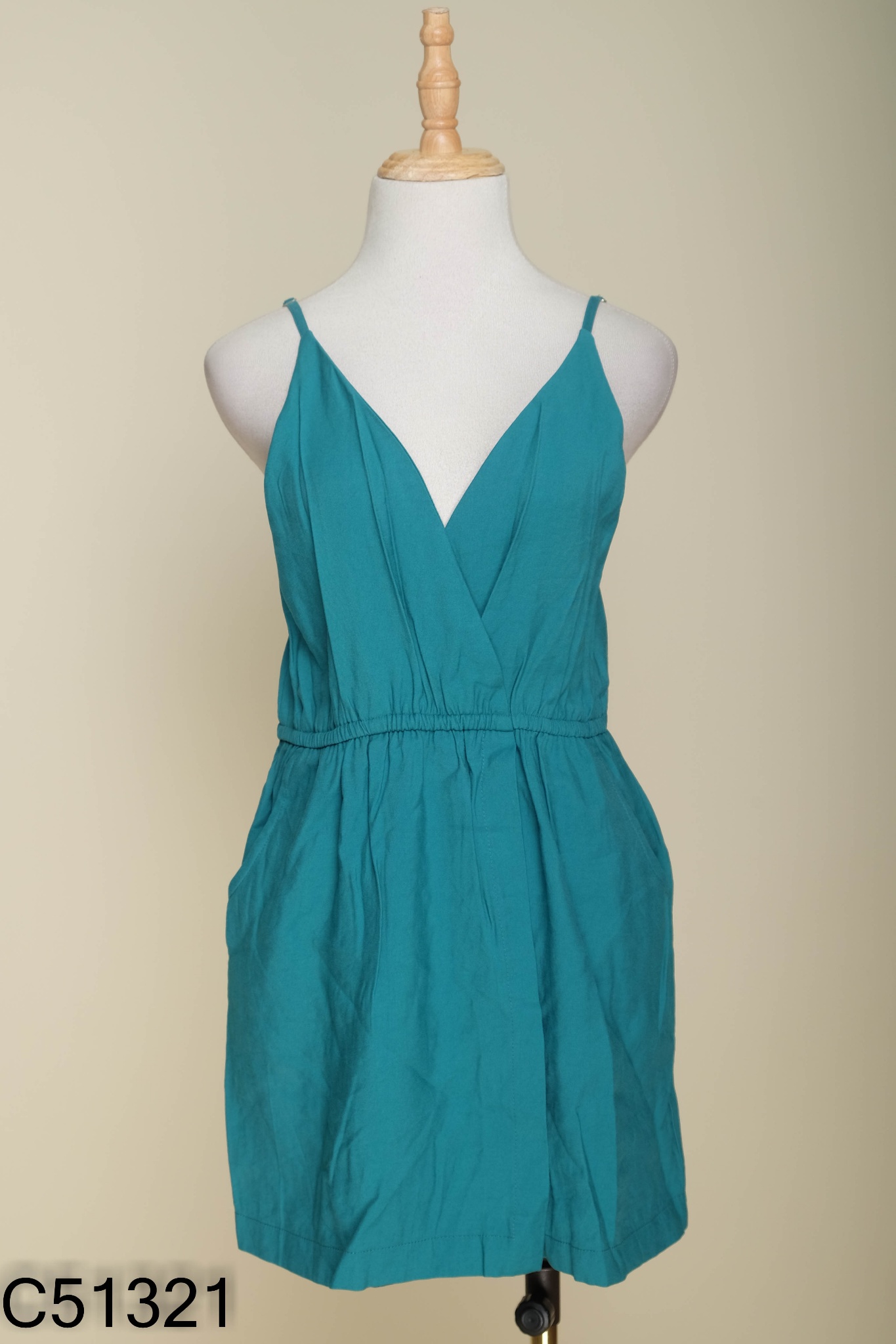 Jumpsuit xanh hai dây