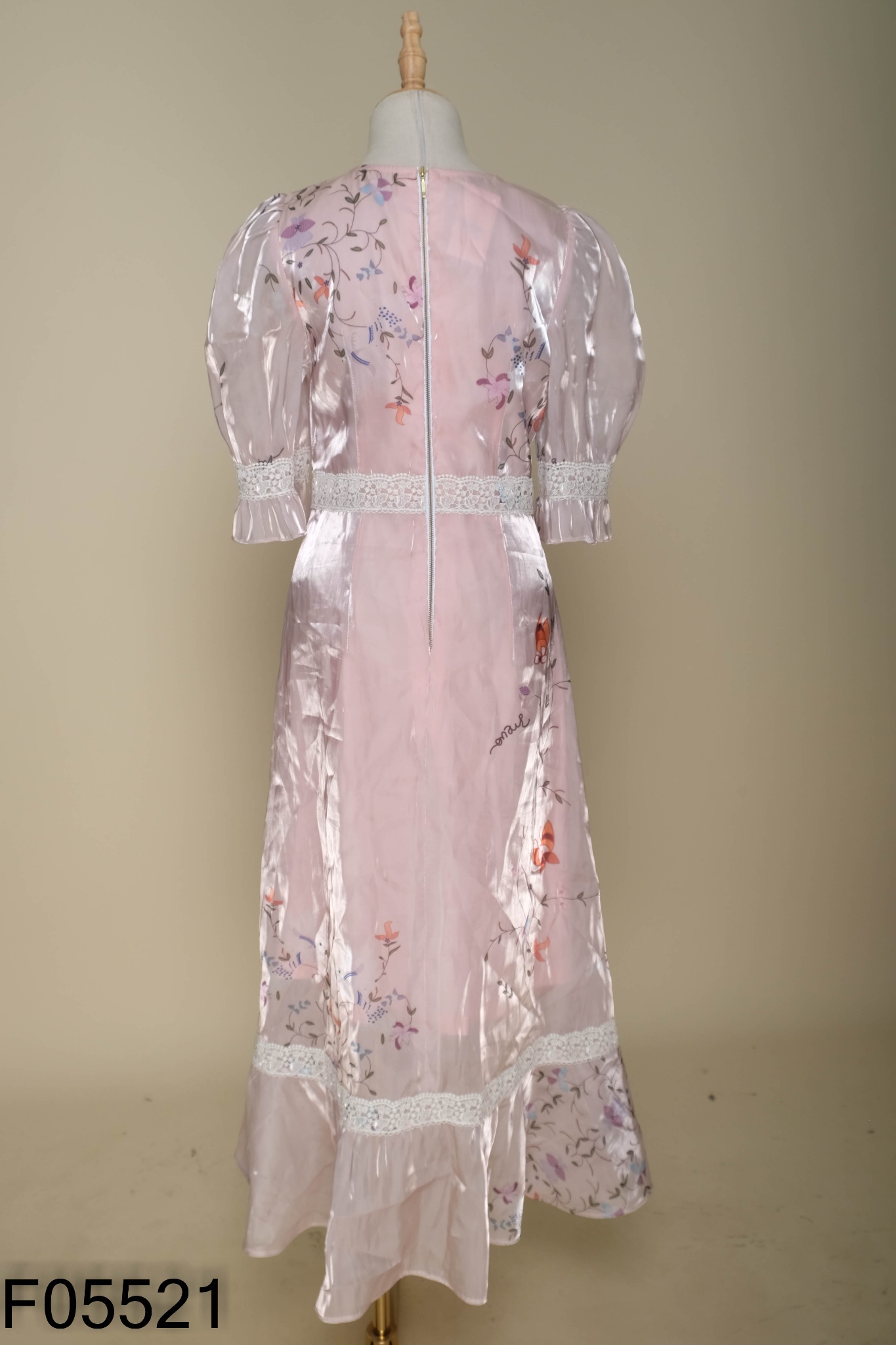 Váy organza hồng họa tiết hoa
