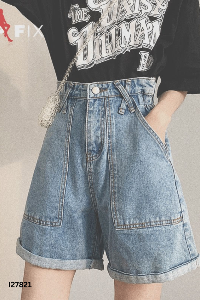 Quần short đen túi vuông