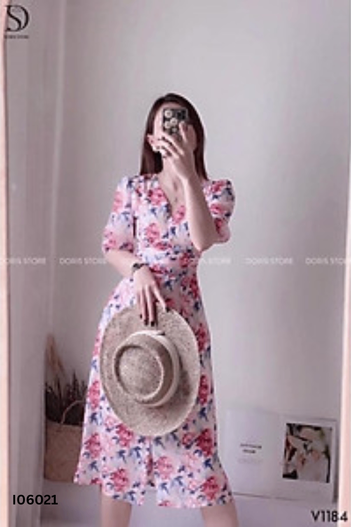 Váy voan hồng hoa
