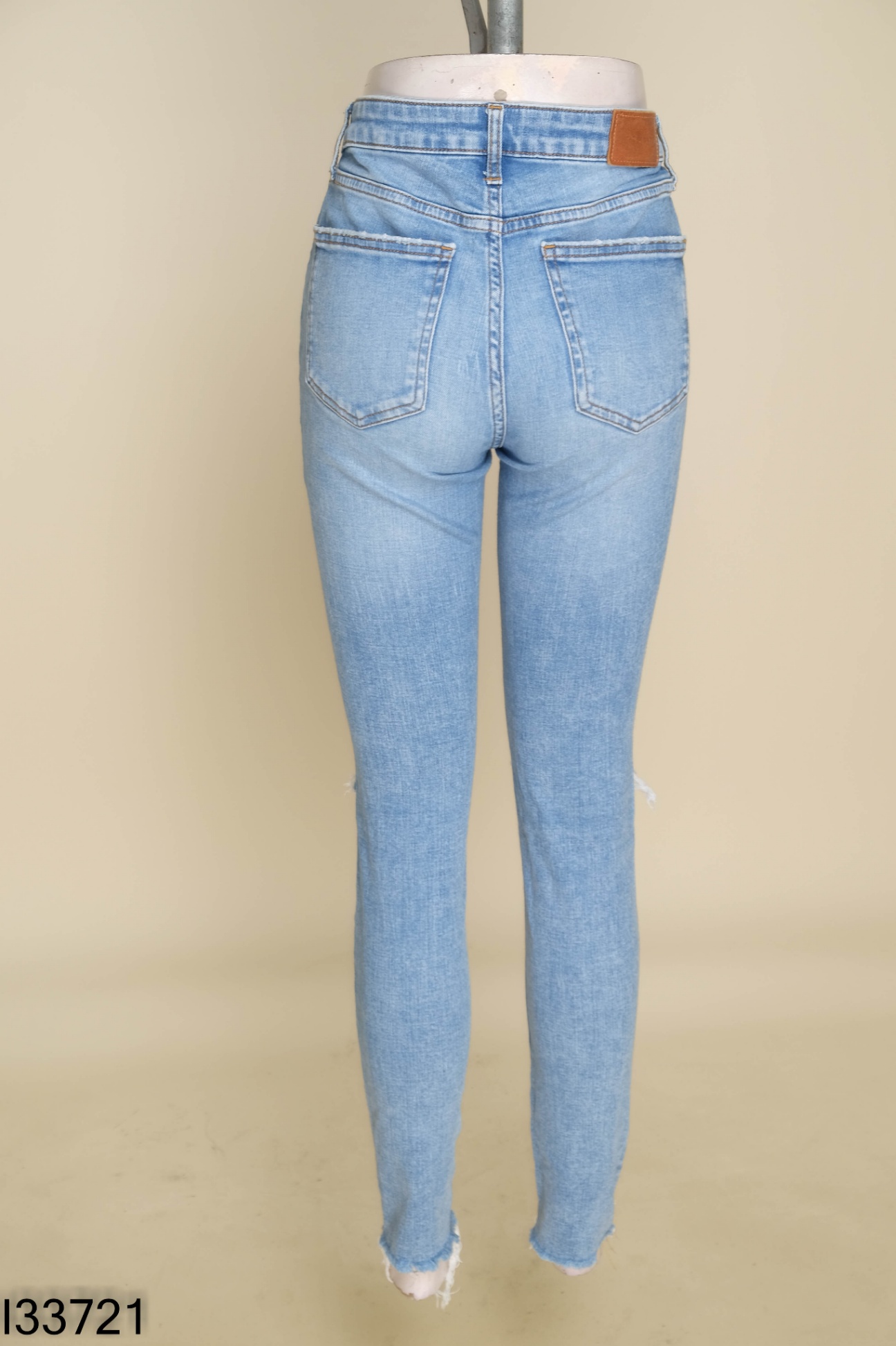 Quần jeans ZARA xanh rách