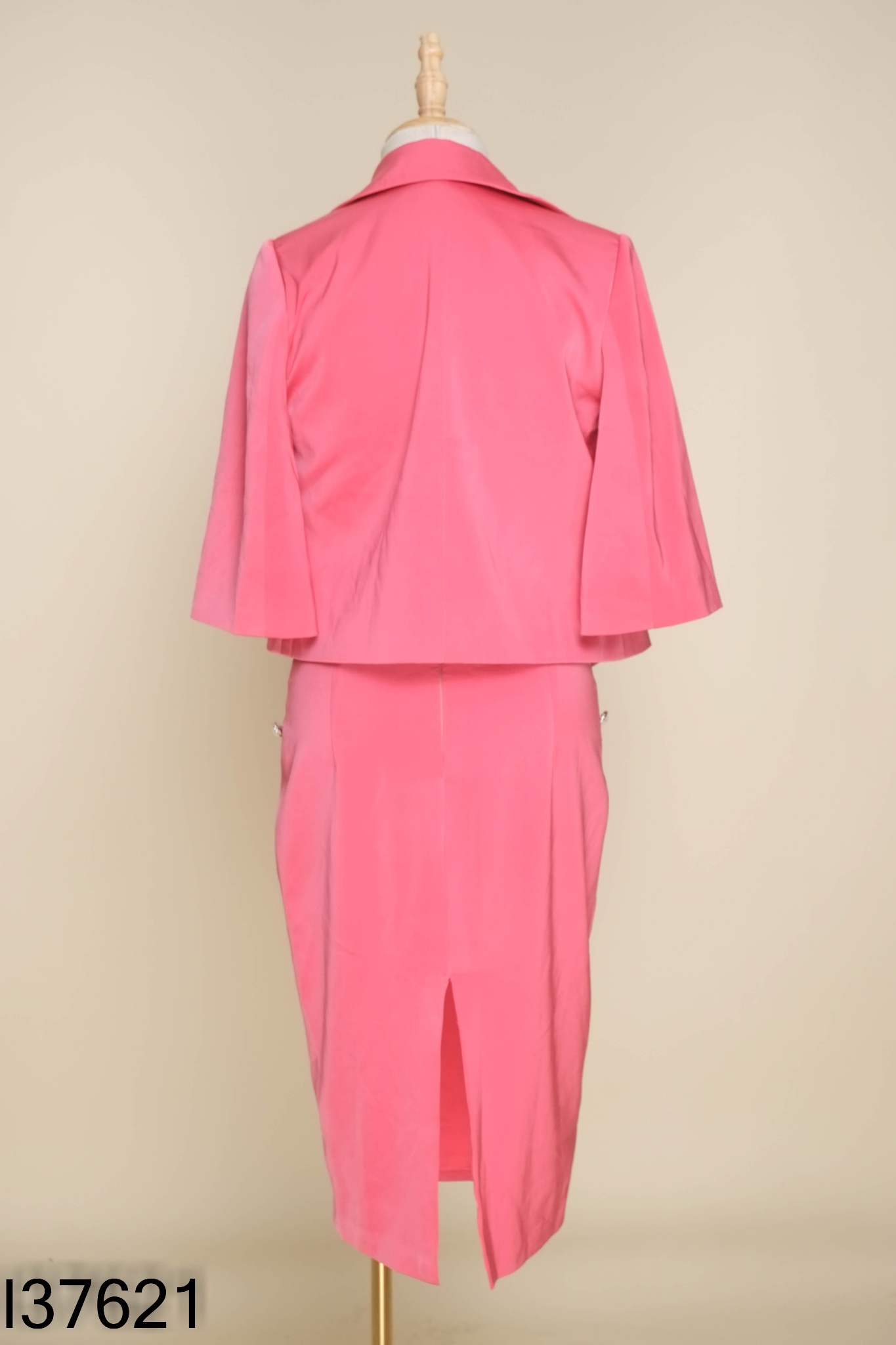 SET Váy lụa hồng cúc ngọc + blazer hồng trơn