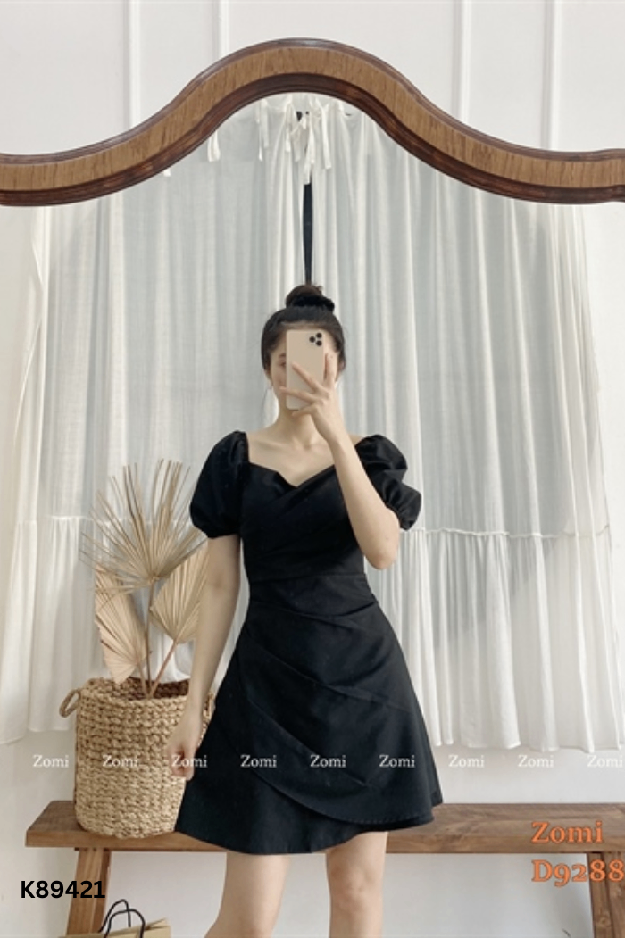 VÁY ZOMI đen trơn