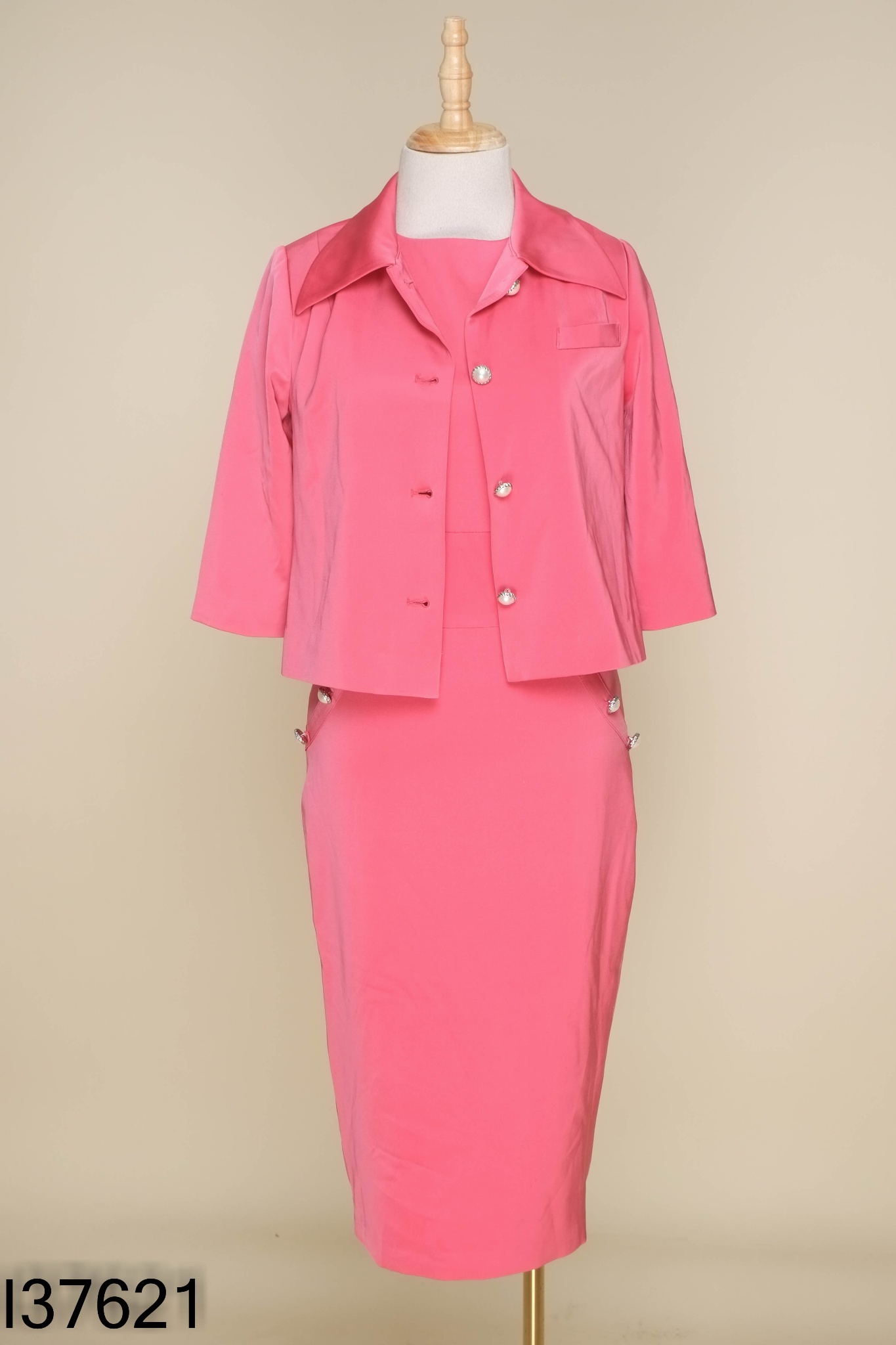 SET Váy lụa hồng cúc ngọc + blazer hồng trơn