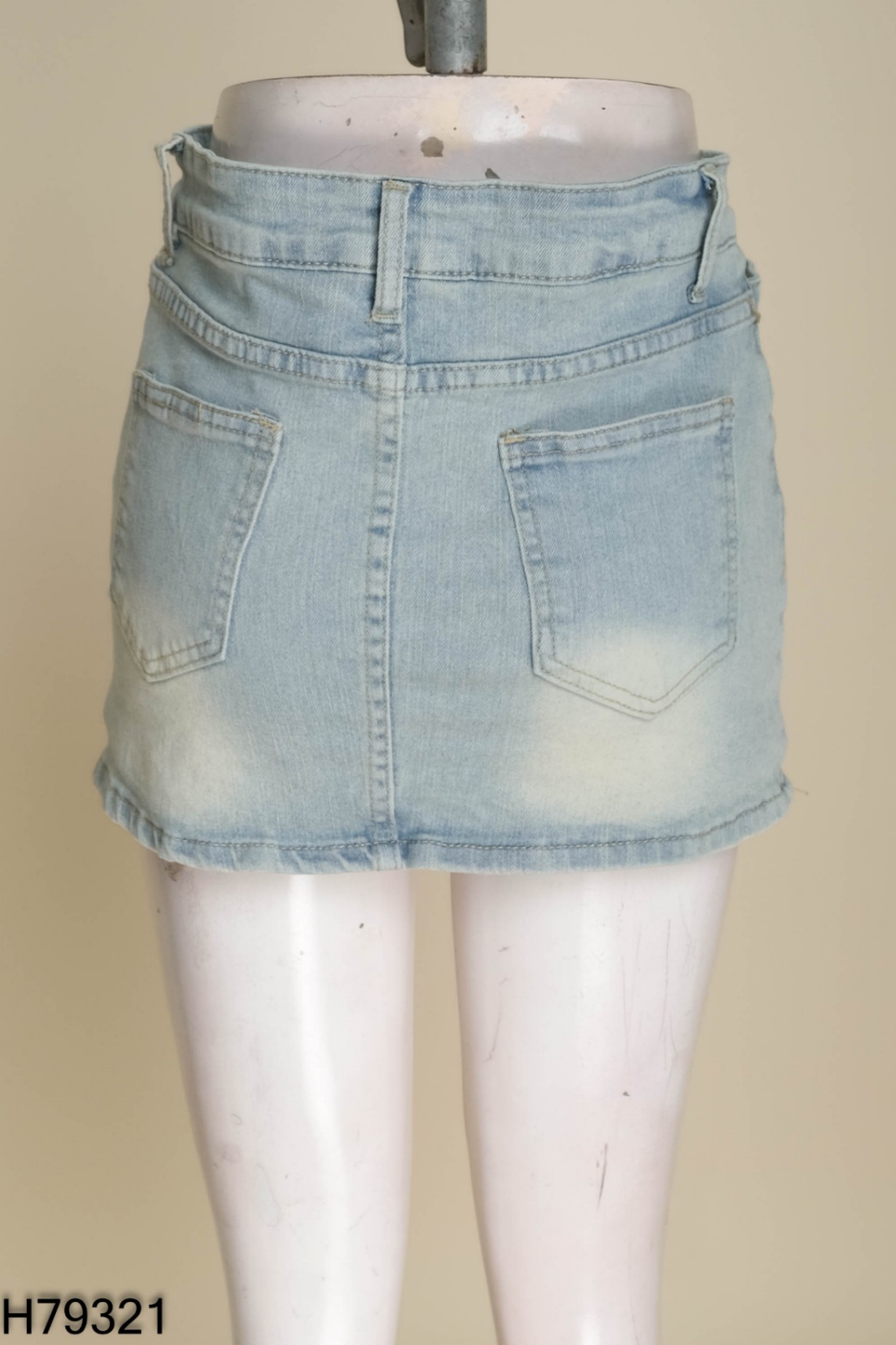 Chân váy jeans xanh phối đai