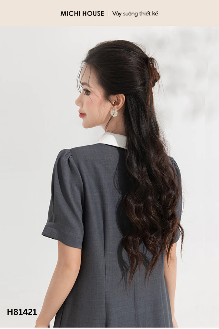 Váy MICHI xám cổ trắng
