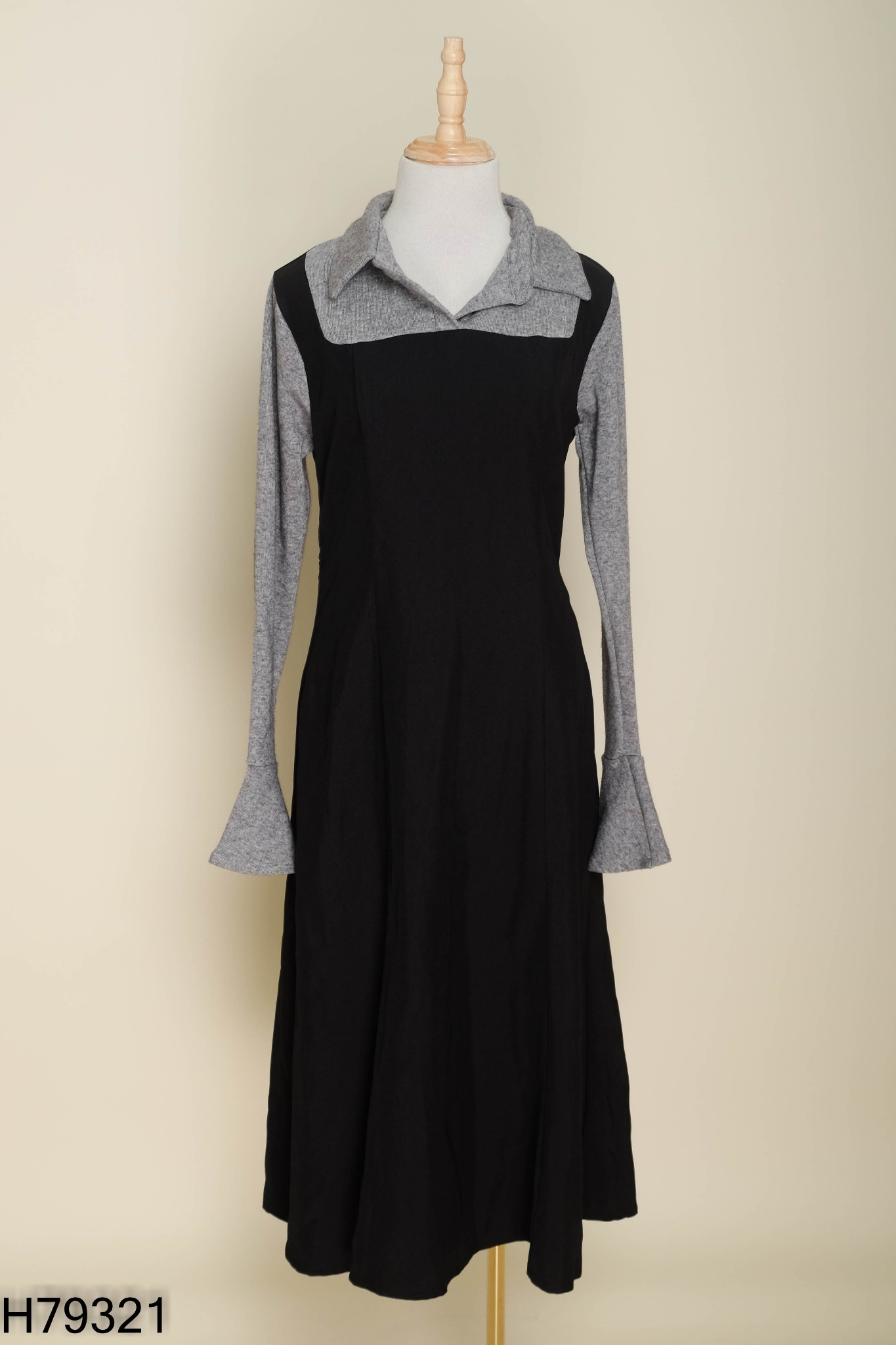 NEWTAG Váy đen DILYS CLOTHES phối xám