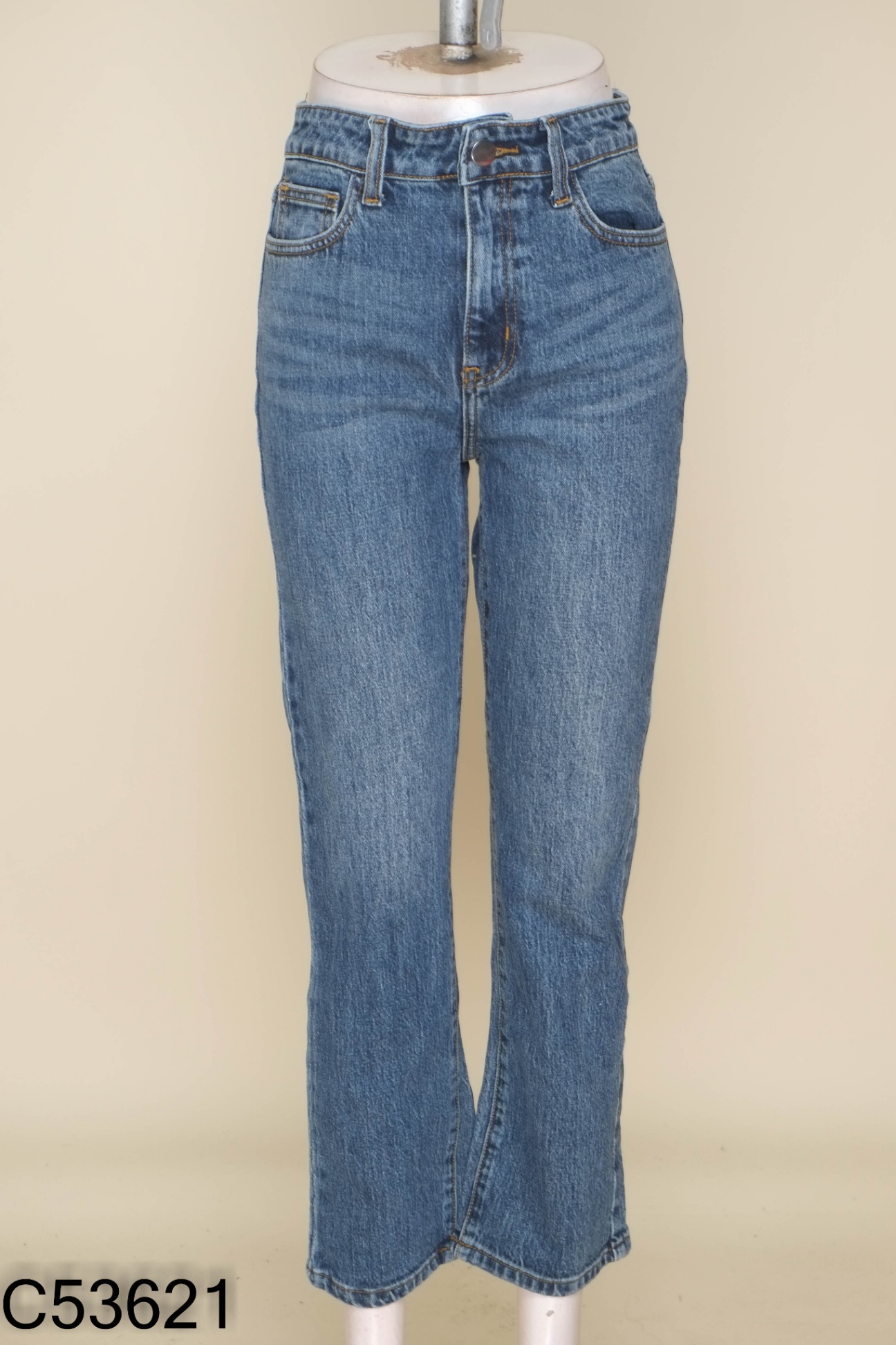 Quần jeans xanh trơn