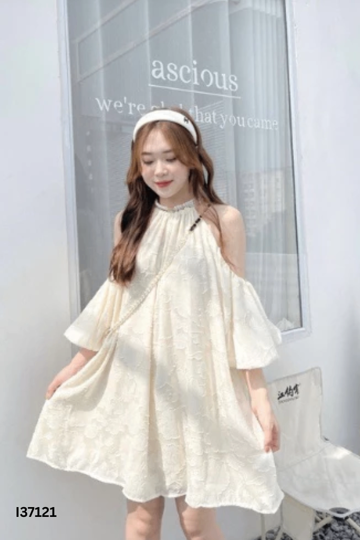 Váy be tay phồng hở vai