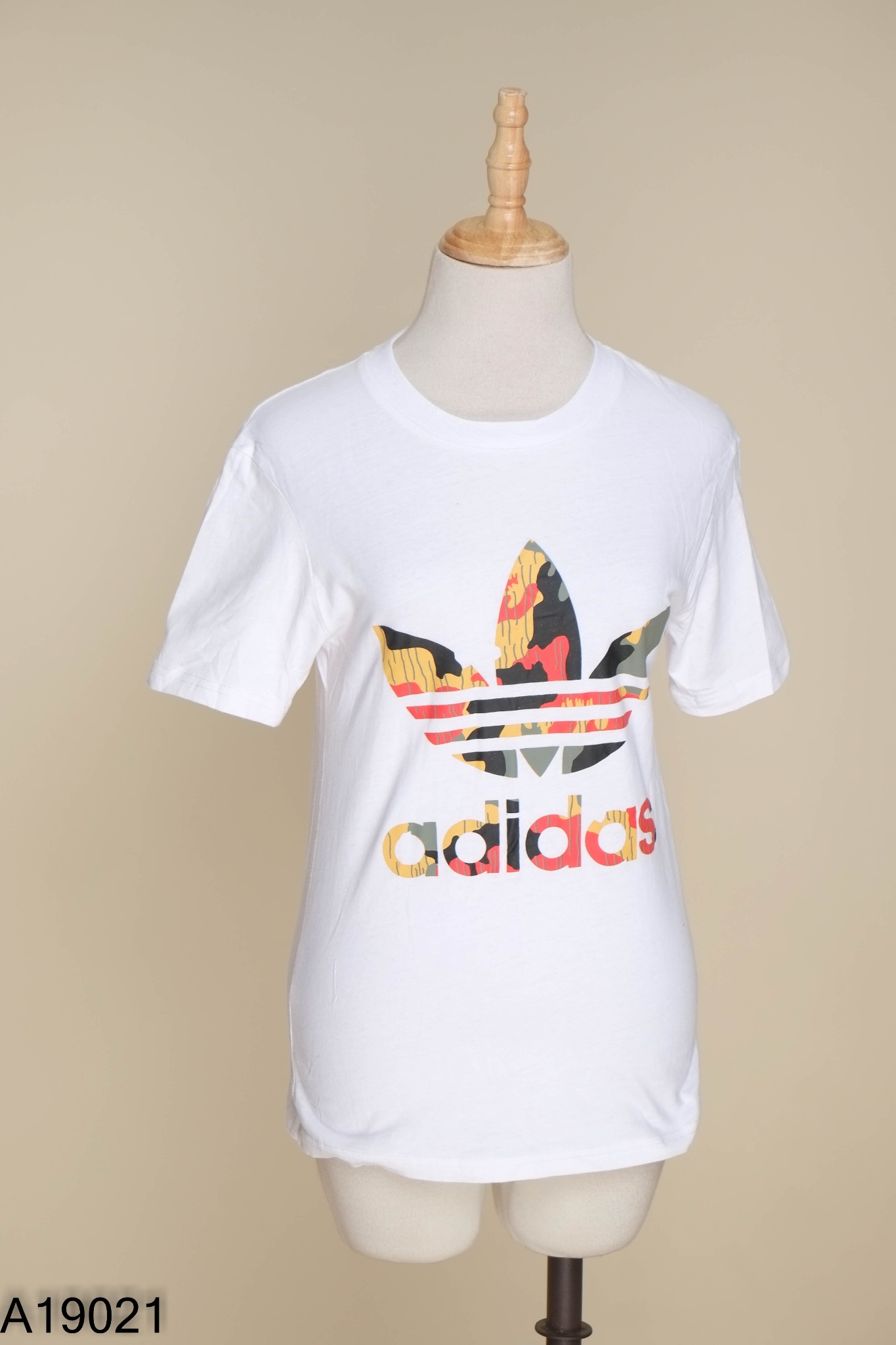 Áo ADIDAS trắng in hình