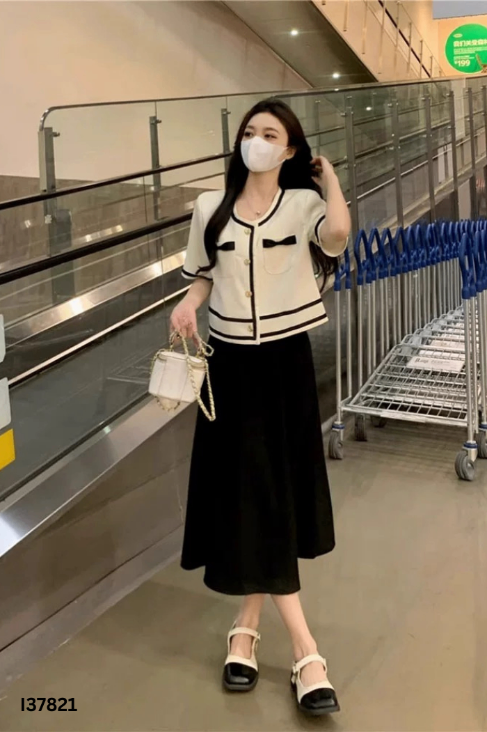 Áo LAMO trắng viền đen