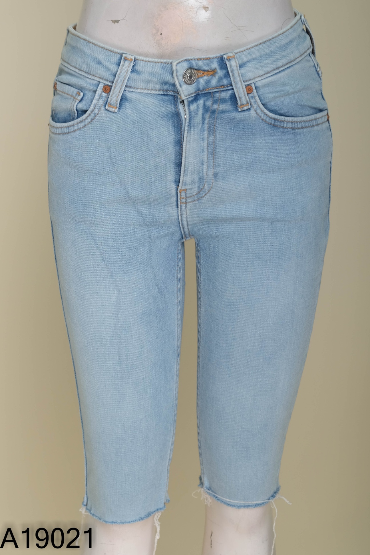 Quần jeasn xanh MANGO shorts lửng