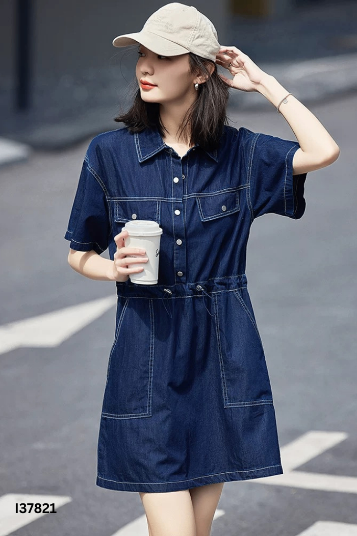 Váy jean xanh viền chỉ trắng