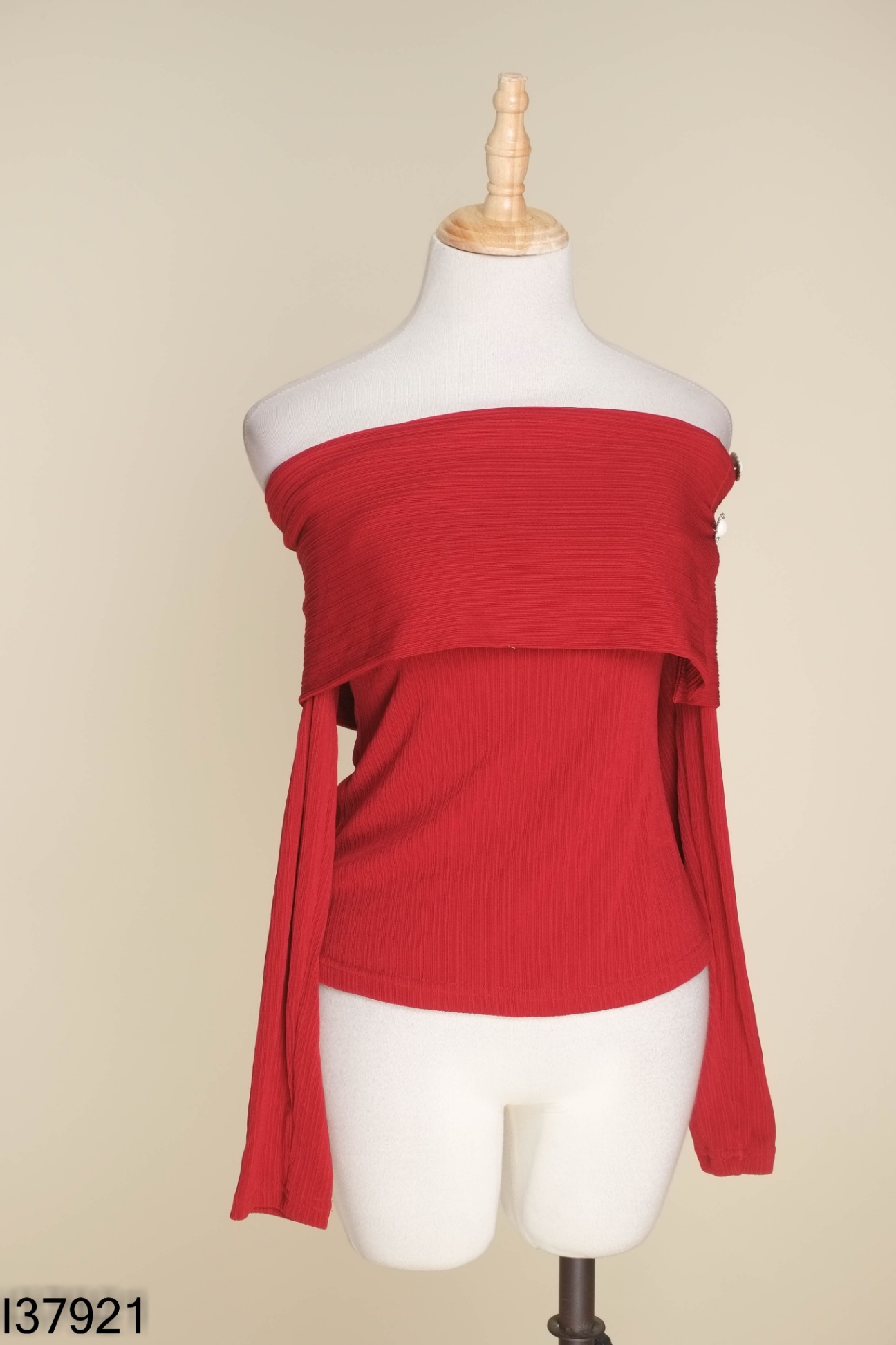 Áo CURVYQ đỏ trễ vai