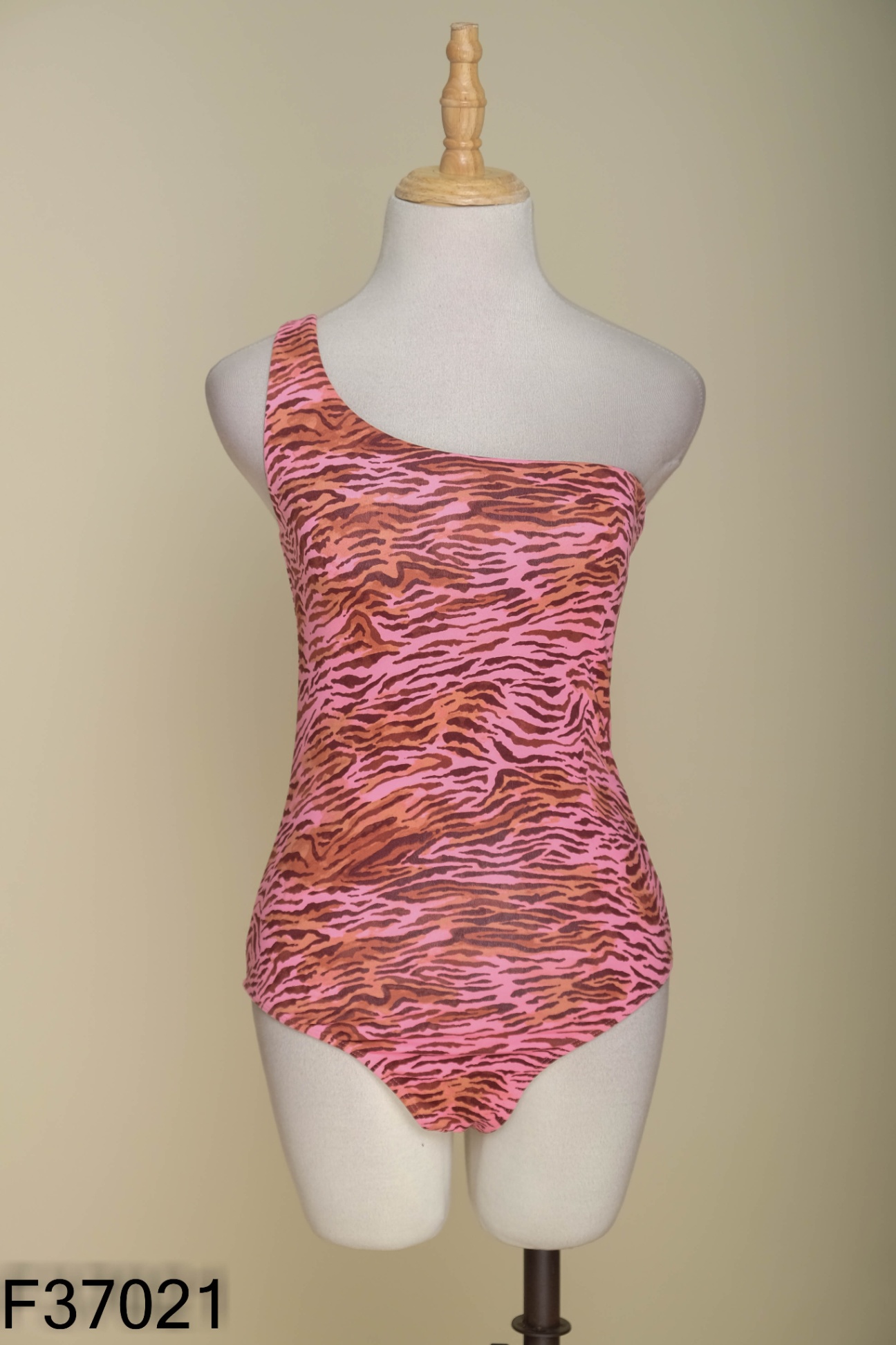 Bikini hồng họa tiết beo