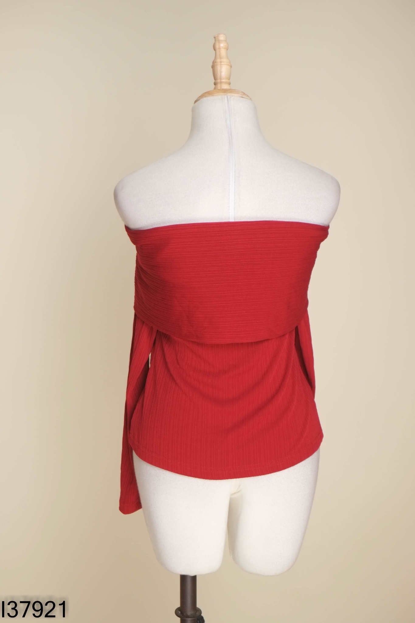 Áo CURVYQ đỏ trễ vai