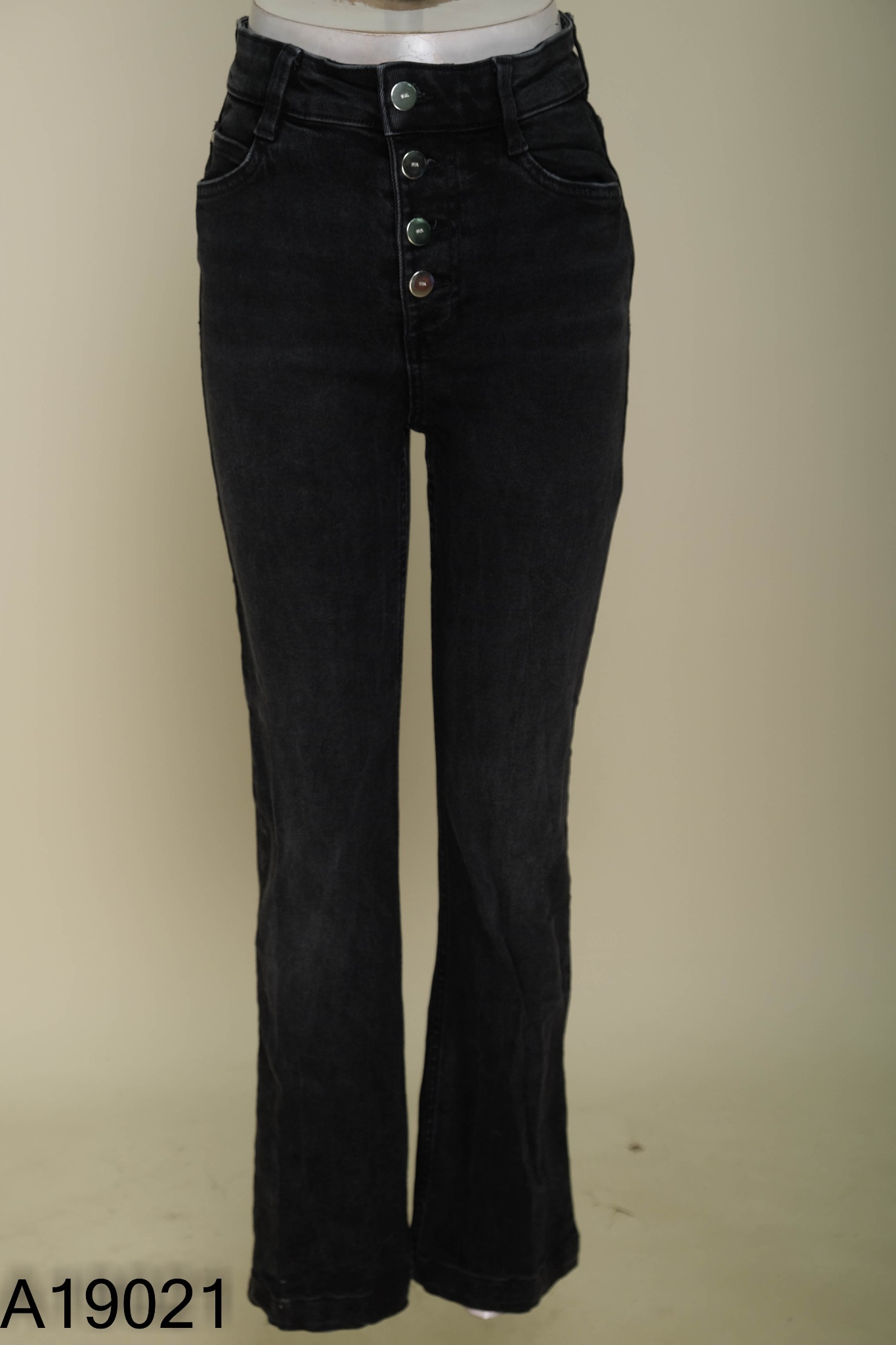 Quần jeans ZARA đen trơn