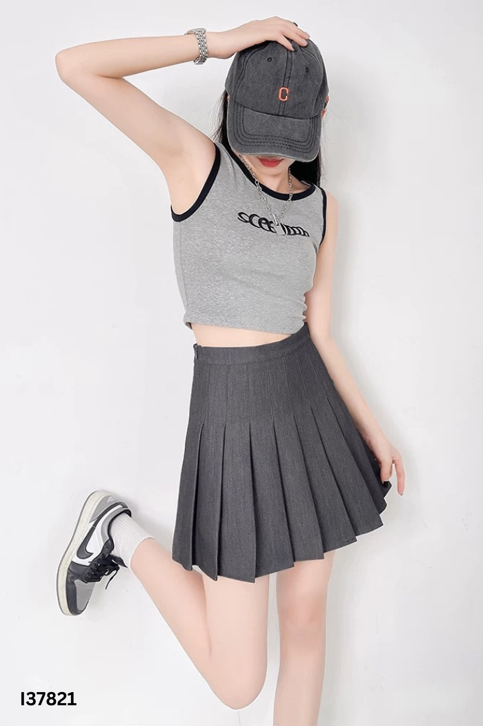 Chân váy xám xếp ly