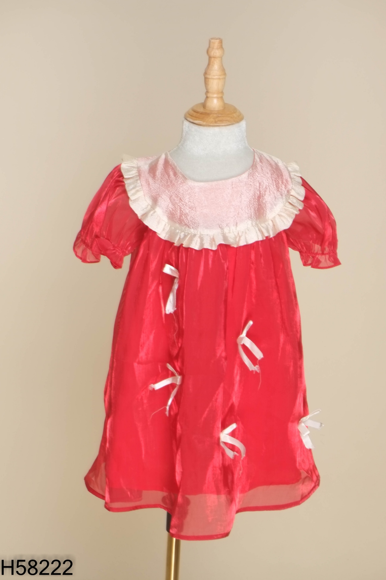 Váy organza đỏ phối be kid