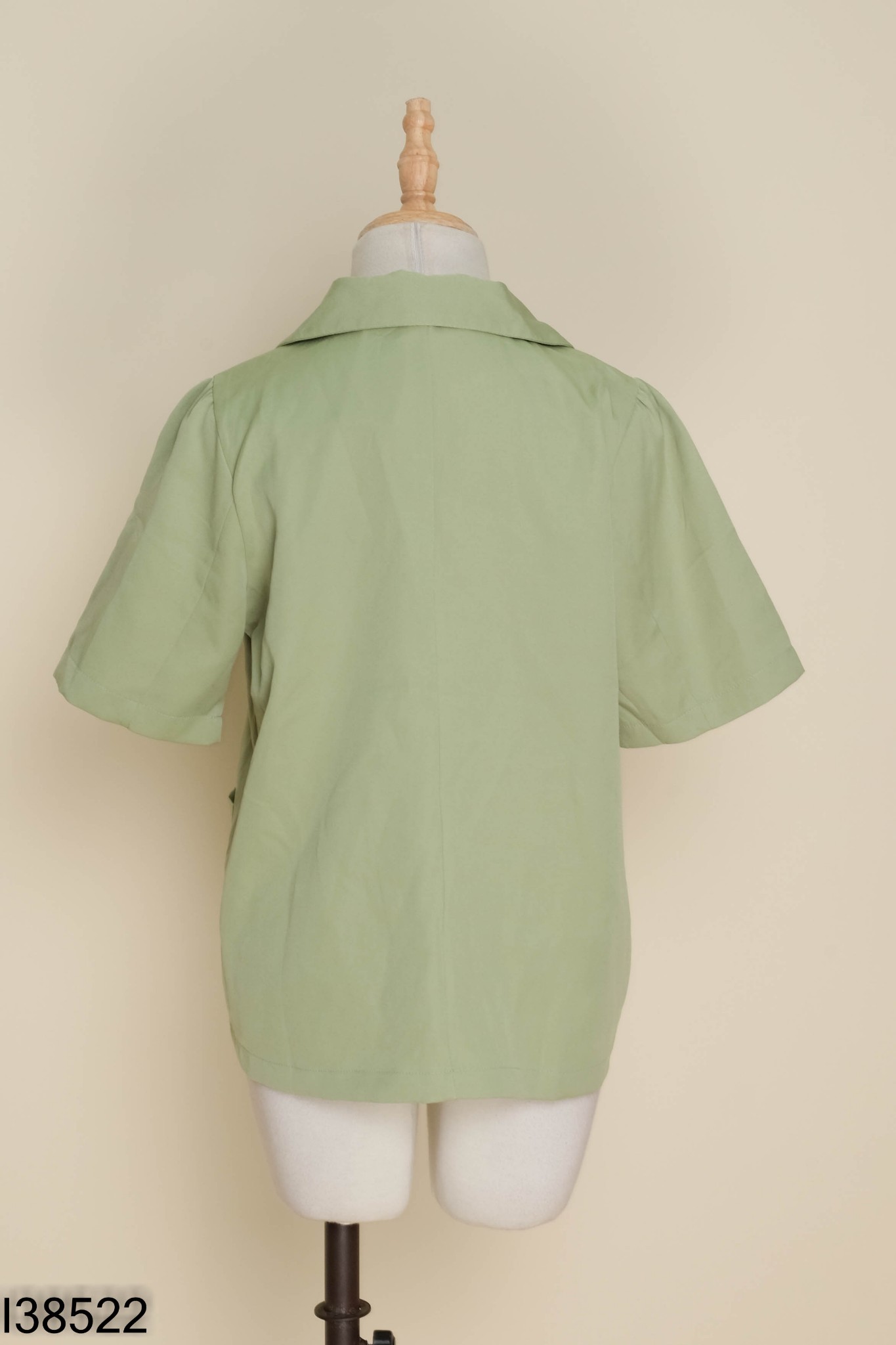 Áo xanh cổ vest ngắn tay