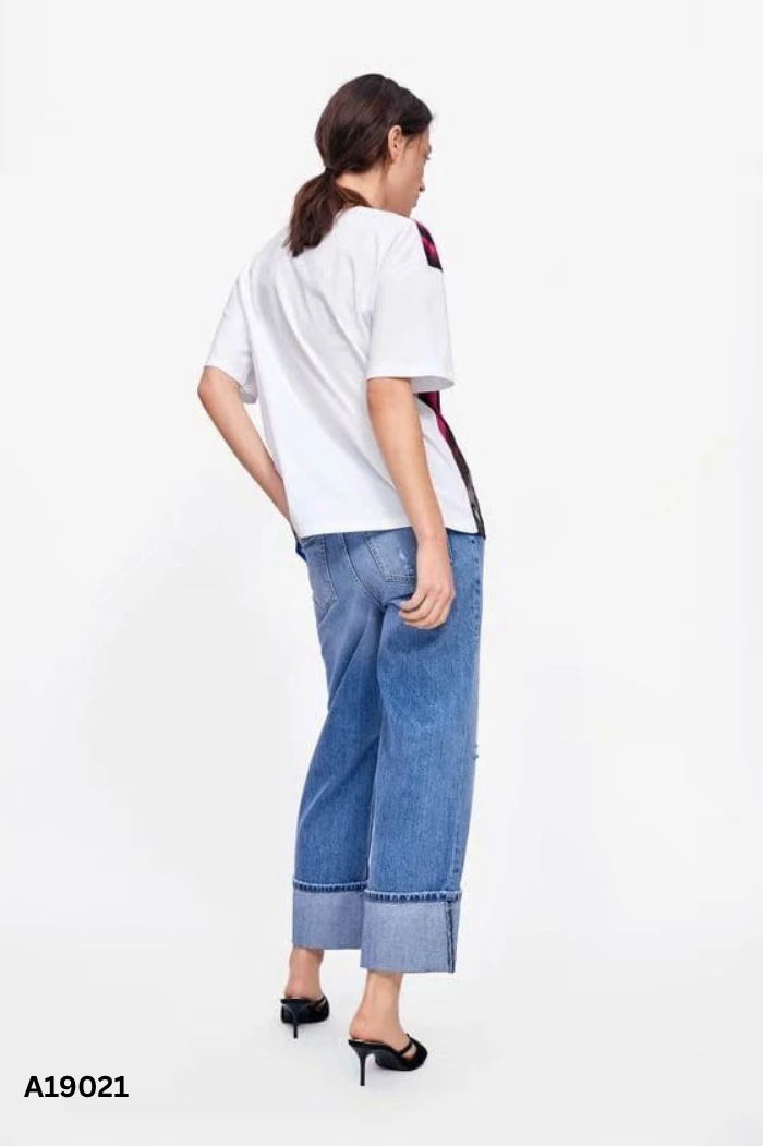 Áo trắng ZARA in hình cô gái