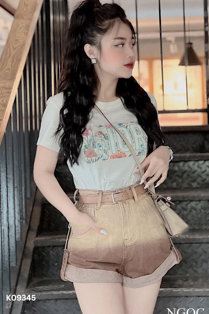 Áo be thêu chữ
