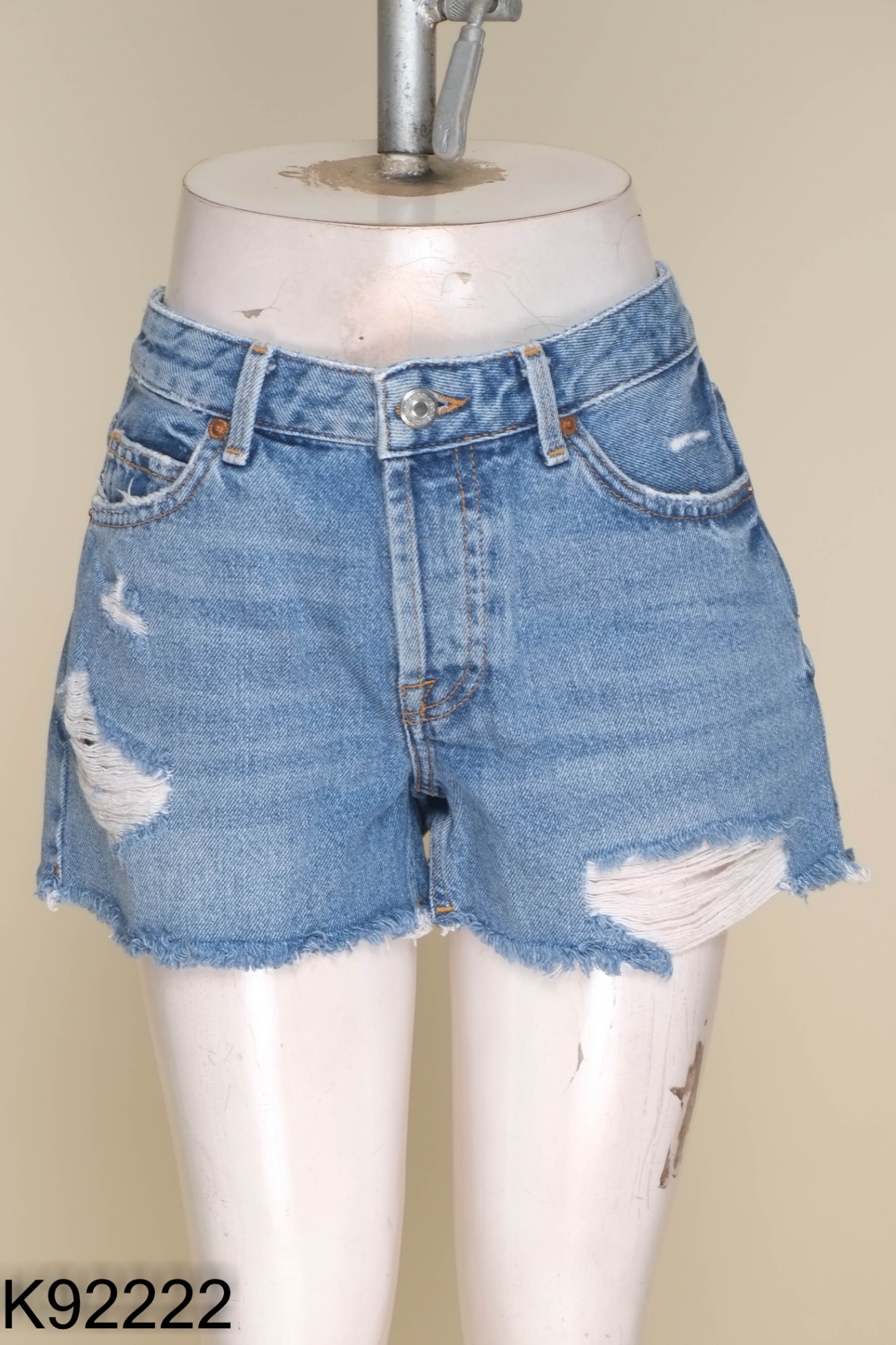 Quần shorts ASHLEY jeans xanh rách