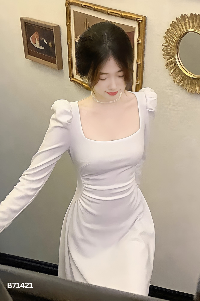 Váy be cổ vuông
