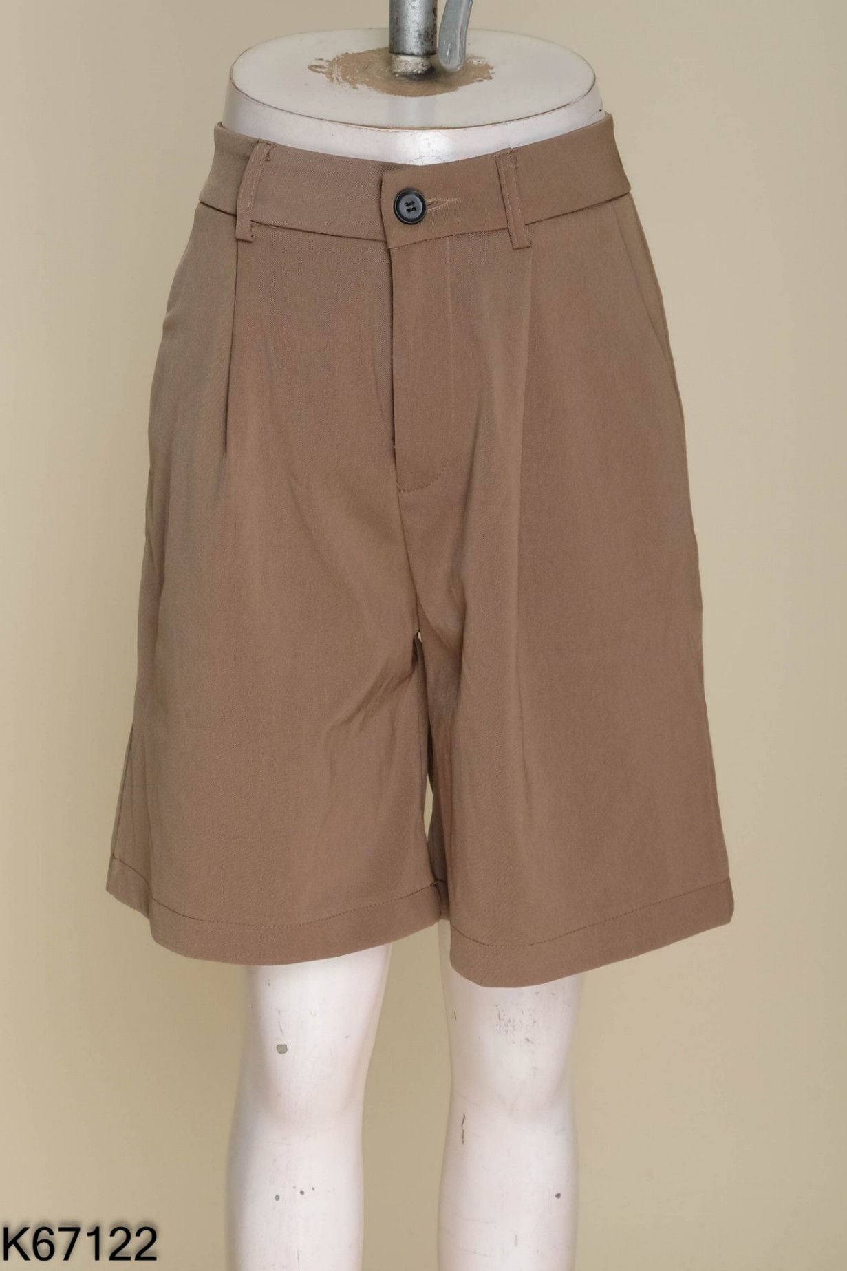 Quần short nâu trơn