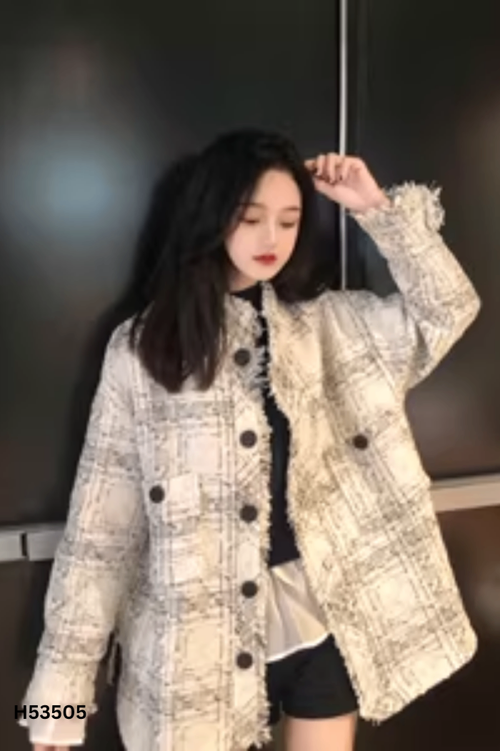 Áo khoác dạ be kẻ đen