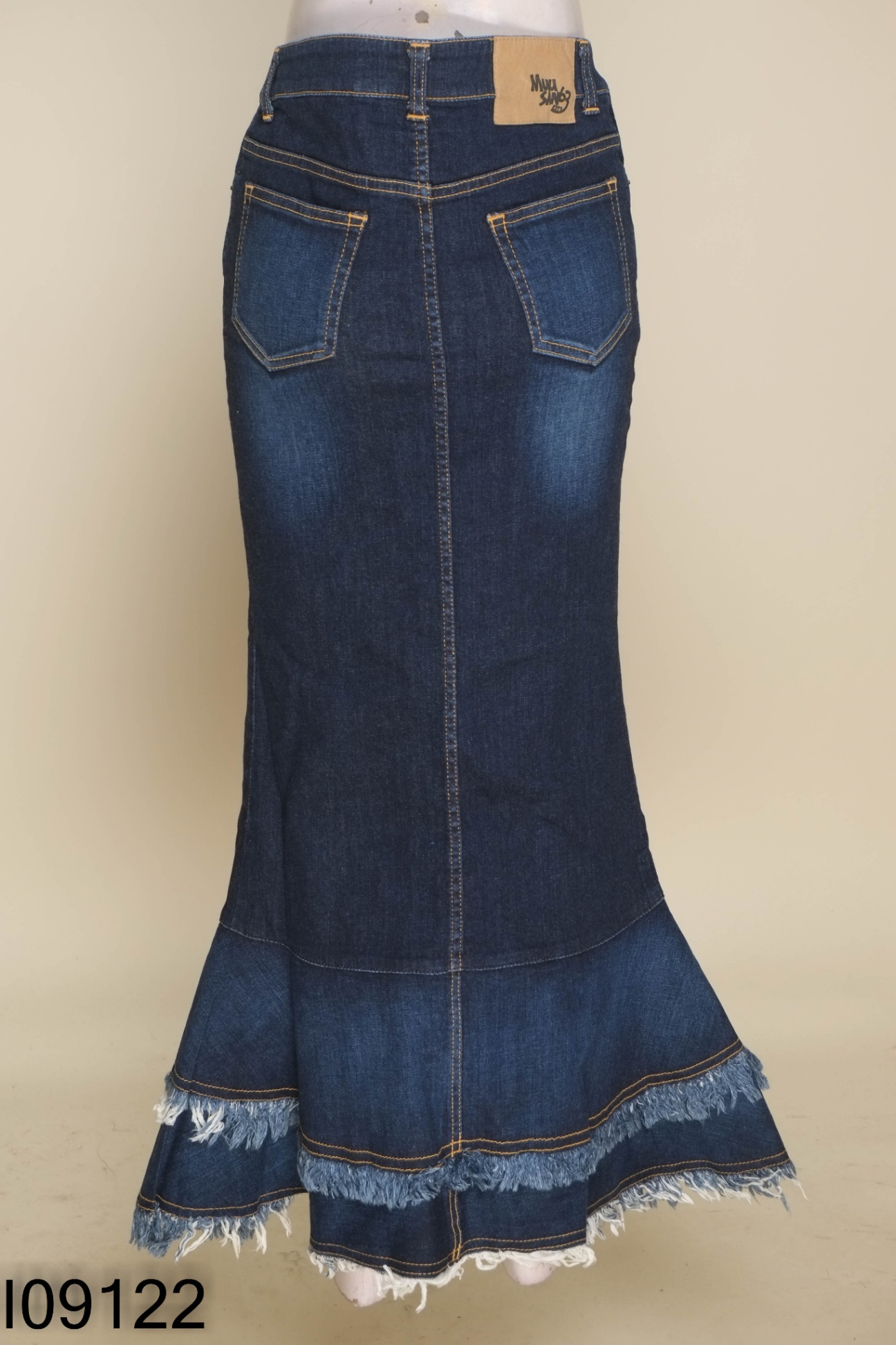 Chân váy jeans xanh tua rua
