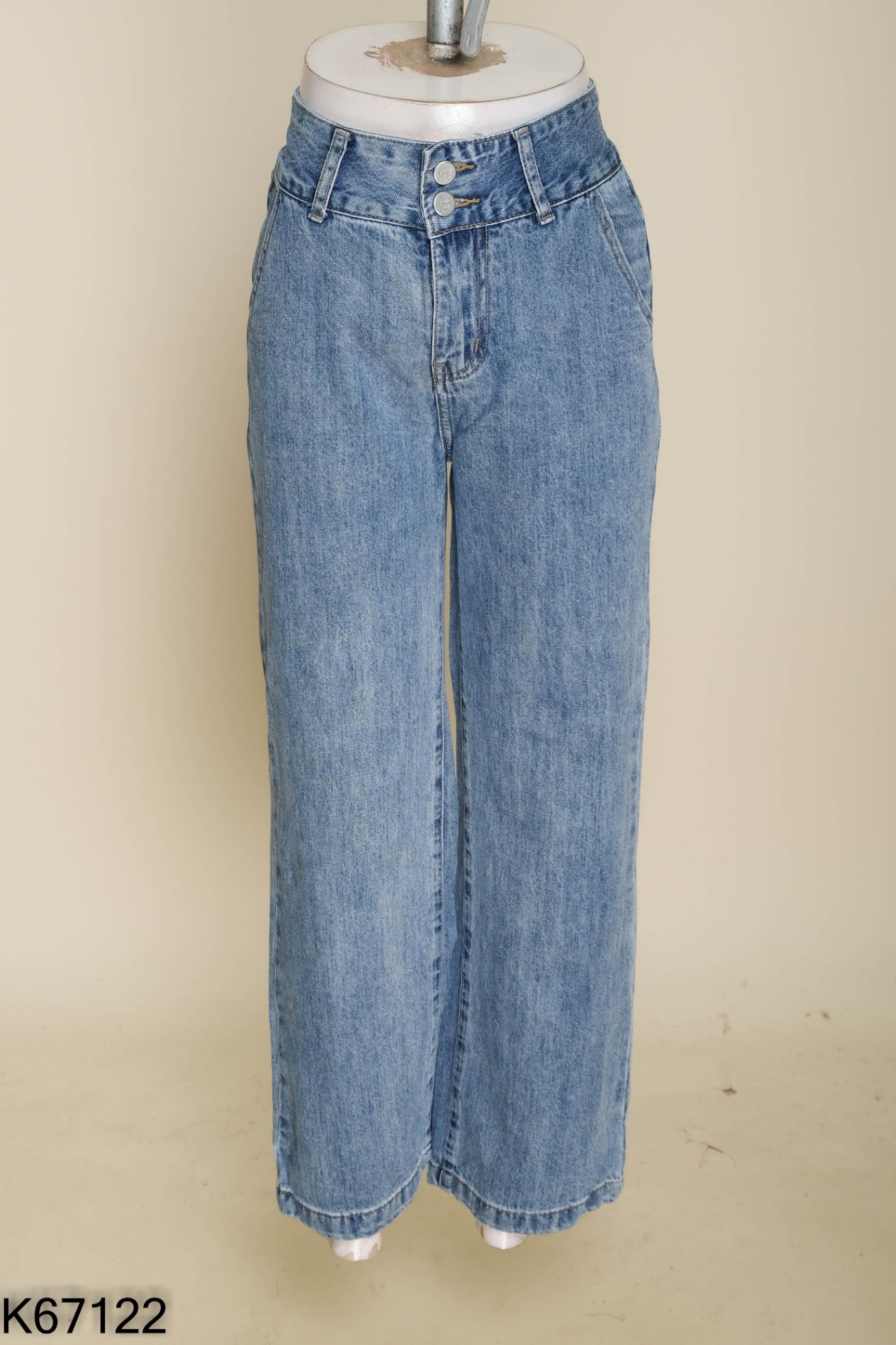 Quần jeans xanh ống suông