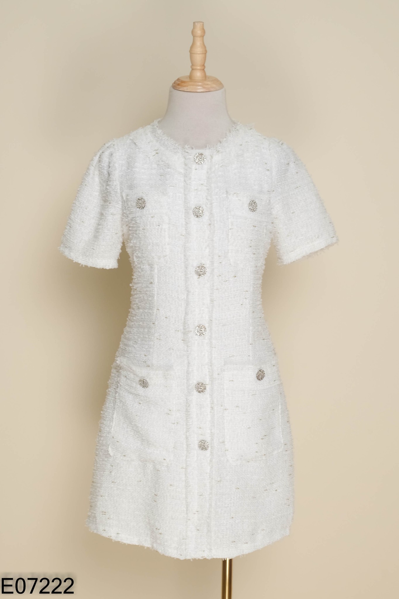 Váy dạ tweed trắng