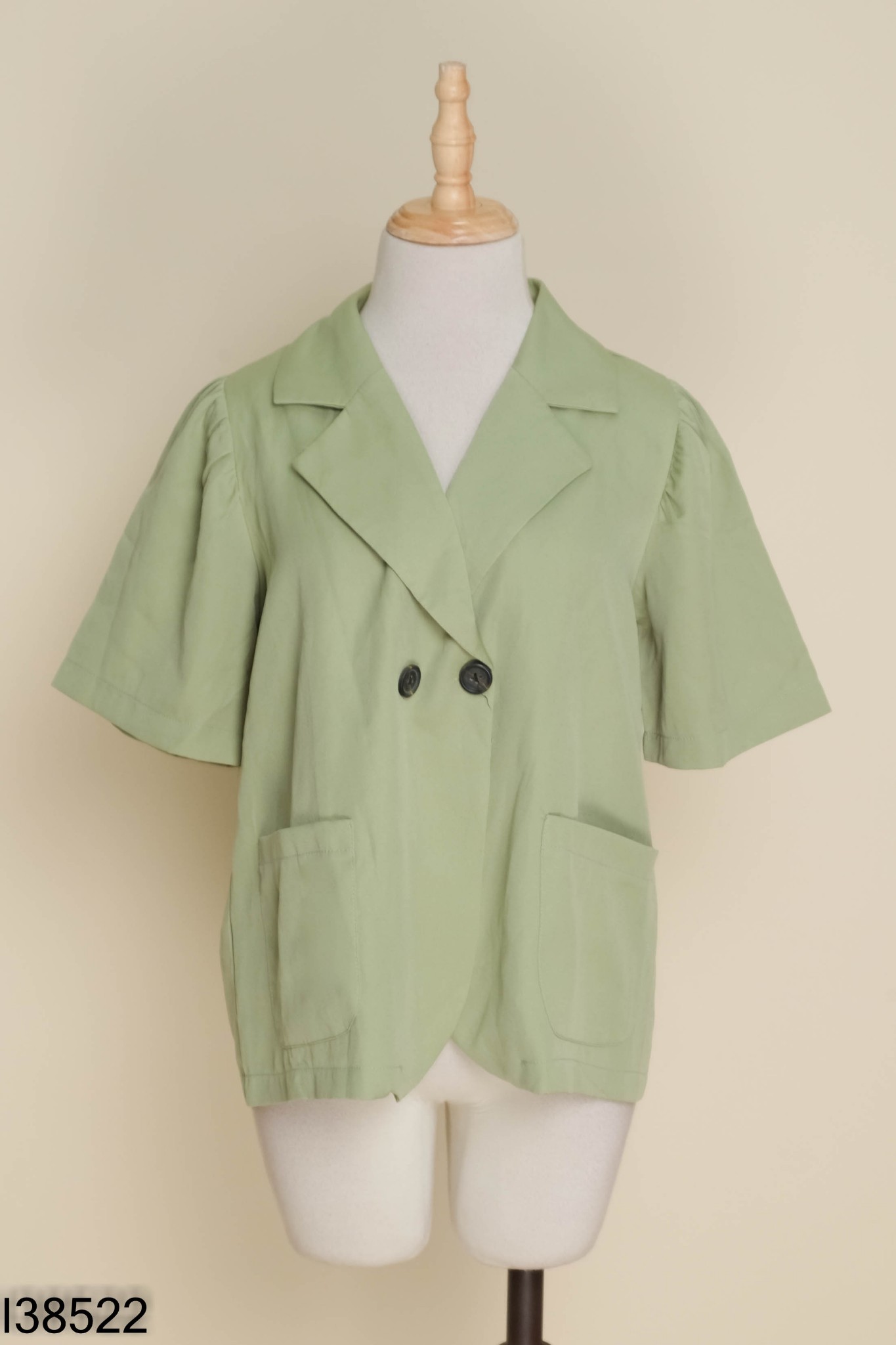 Áo xanh cổ vest ngắn tay