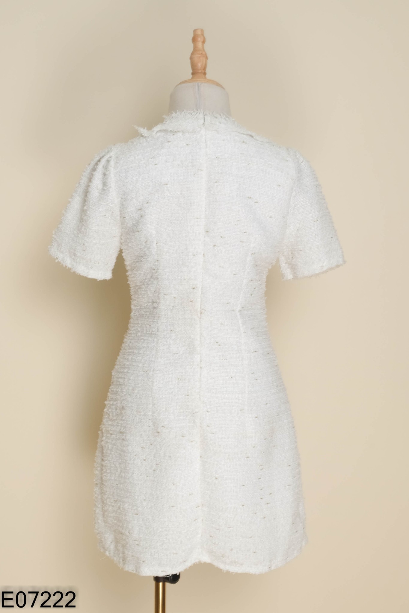 Váy dạ tweed trắng