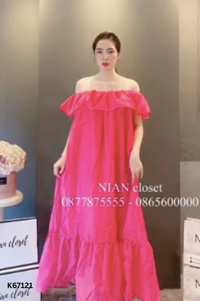 Váy hồng trễ vai đuôi cá