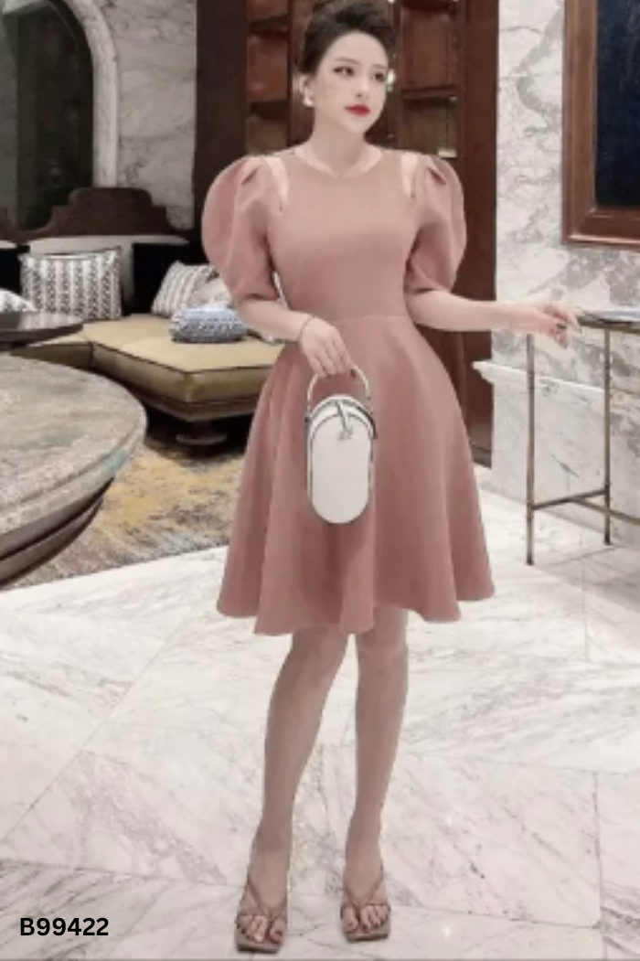 Váy 92 WEAR hồng khoét vai