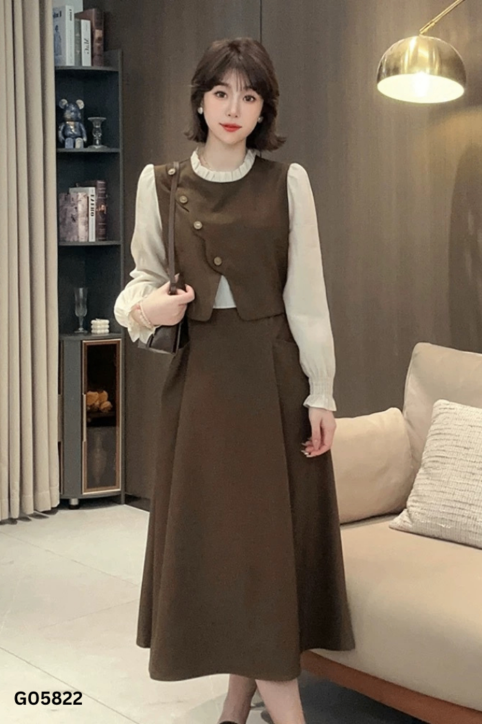 Váy nâu rêu phối tay voan trắng